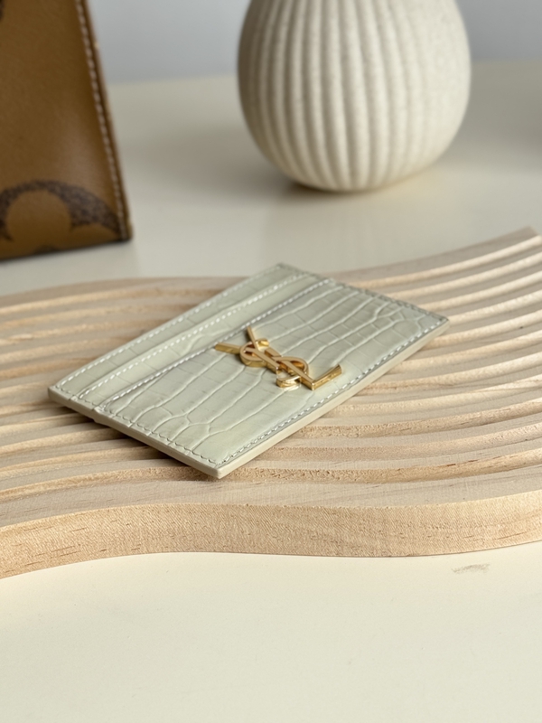 イヴサンローラン財布内部構造